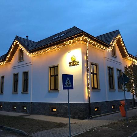 Ana Boutique Bed & Breakfast Alba Iulia Exterior photo