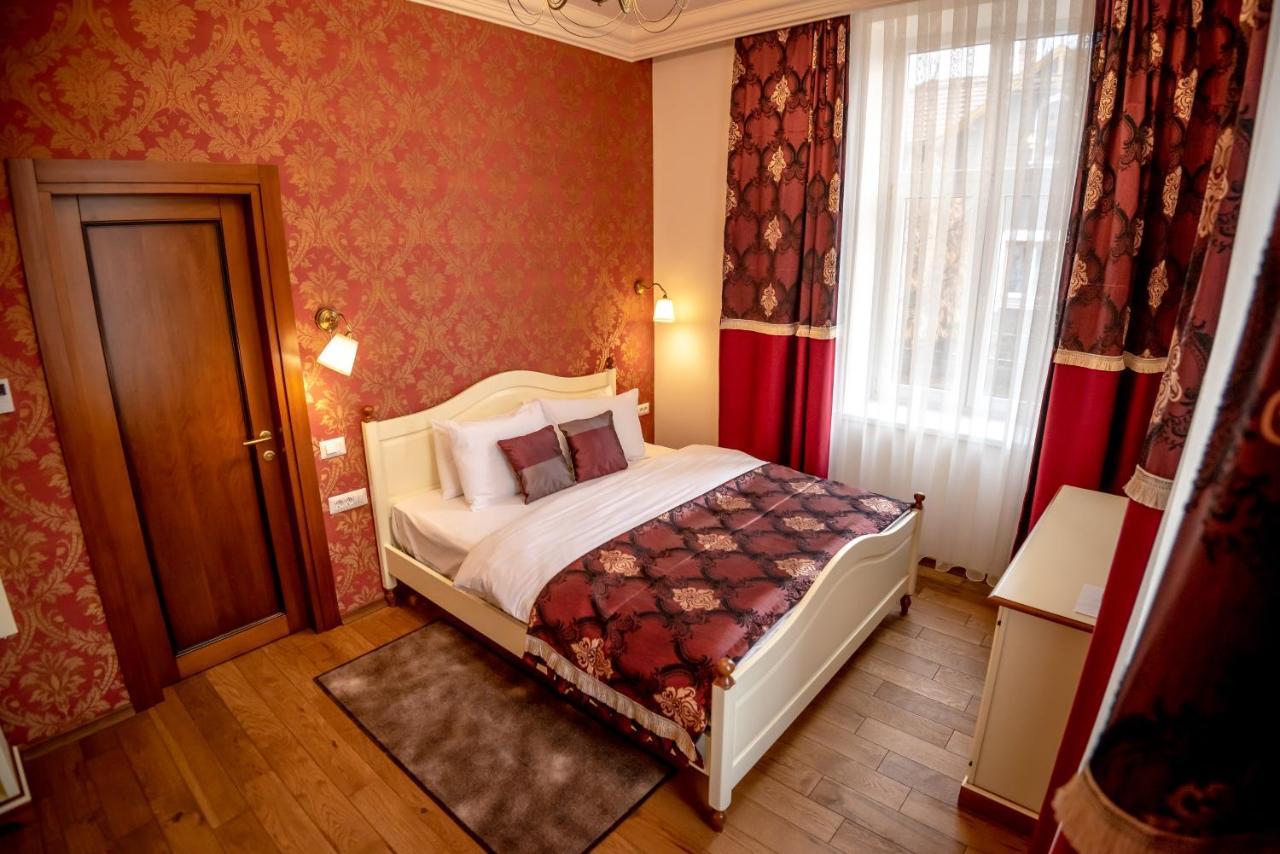 Ana Boutique Bed & Breakfast Alba Iulia Exterior photo