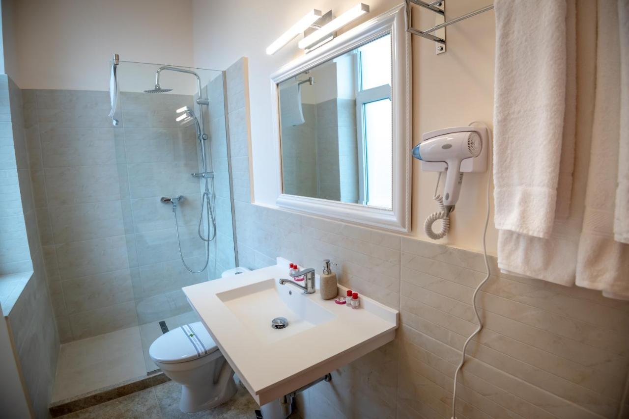 Ana Boutique Bed & Breakfast Alba Iulia Exterior photo