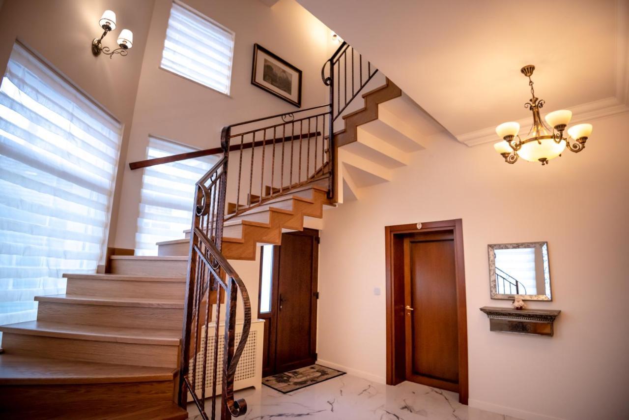Ana Boutique Bed & Breakfast Alba Iulia Exterior photo