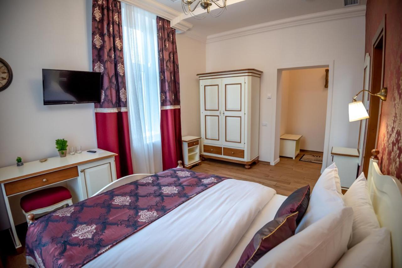 Ana Boutique Bed & Breakfast Alba Iulia Exterior photo