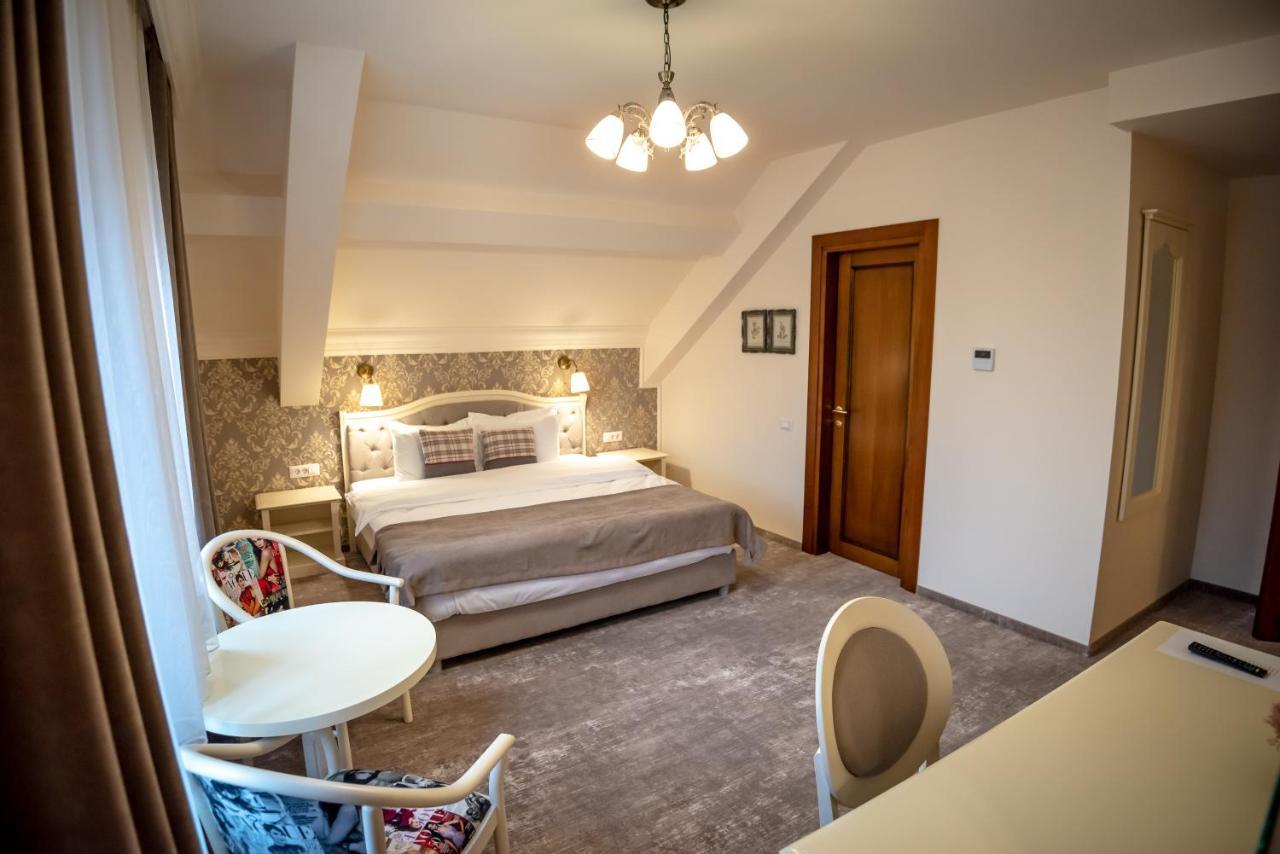 Ana Boutique Bed & Breakfast Alba Iulia Exterior photo