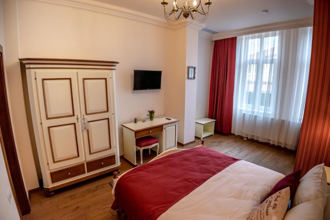 Ana Boutique Bed & Breakfast Alba Iulia Exterior photo