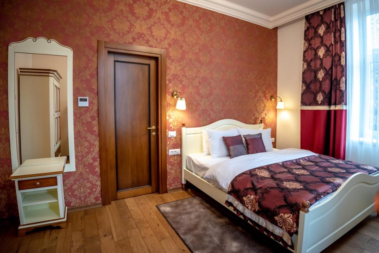Ana Boutique Bed & Breakfast Alba Iulia Exterior photo