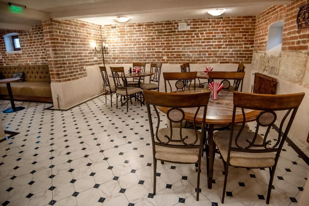 Ana Boutique Bed & Breakfast Alba Iulia Exterior photo